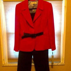 BN Nwt Tahari 2 piece pantsuit. Red jacket & flared black pant.